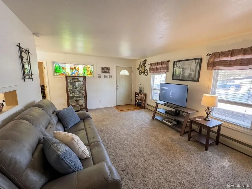 2500 S Hooker Street Denver CO 80219