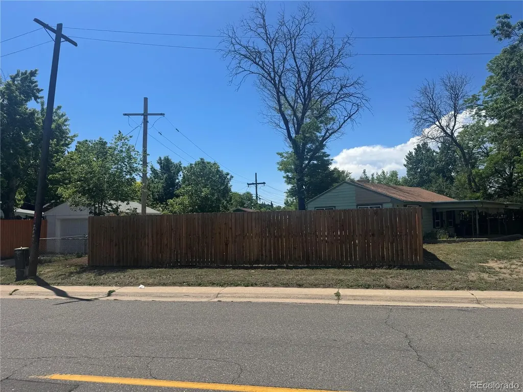 2500 S Hooker Street Denver CO 80219