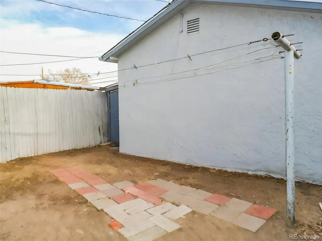 910 Elm Street Pueblo CO 81004