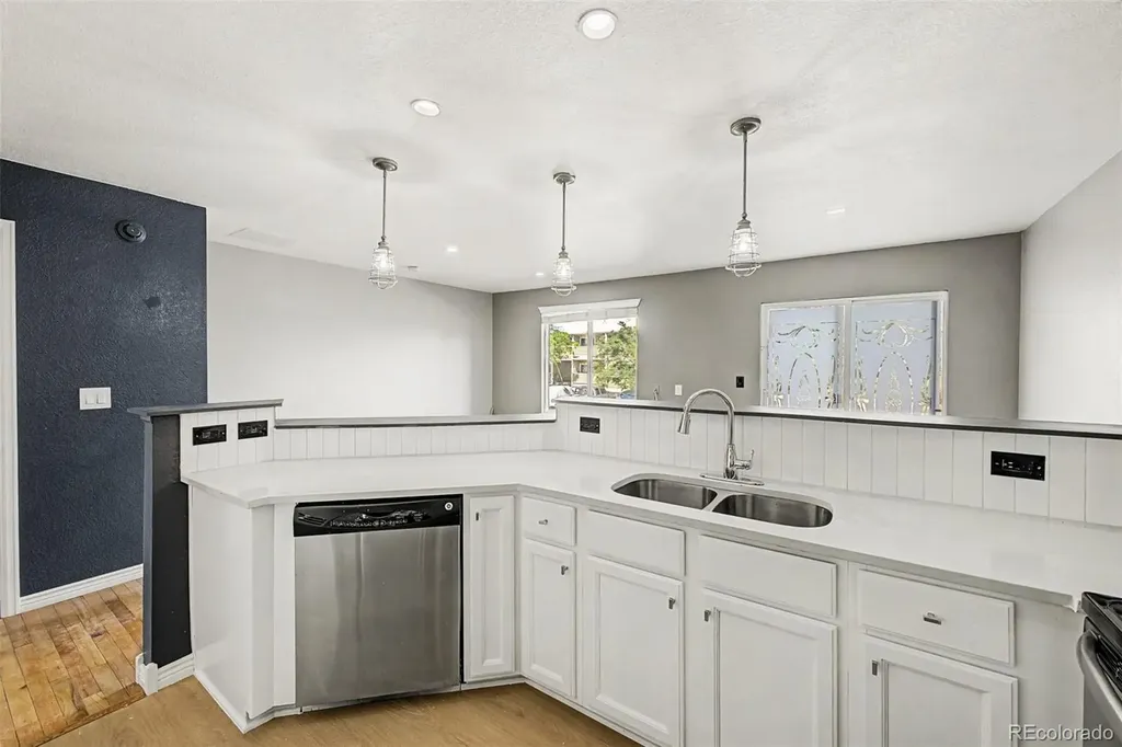 2147 E 103rd Avenue Denver CO 80229