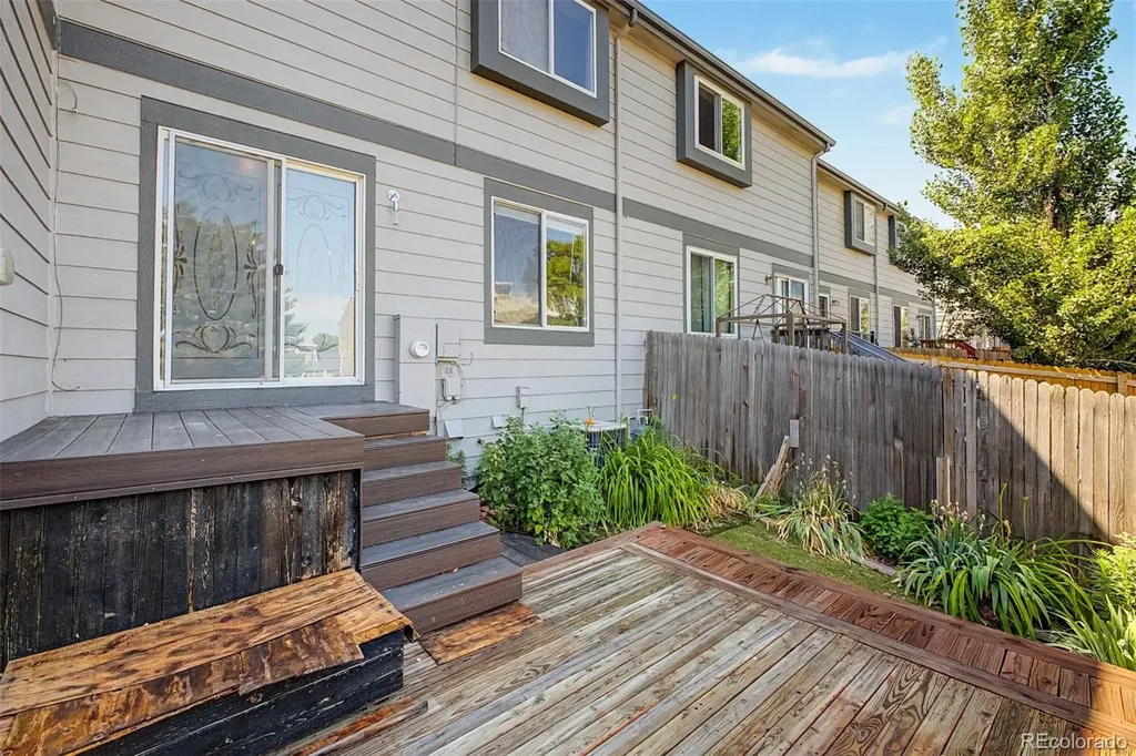 2147 E 103rd Avenue Denver CO 80229