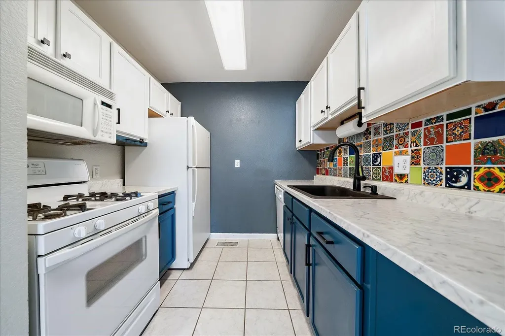 2424 W 35th Avenue Denver CO 80211