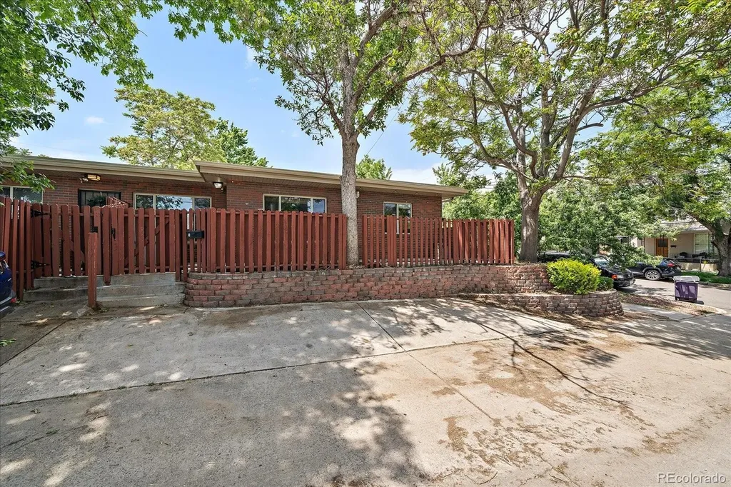 2424 W 35th Avenue Denver CO 80211