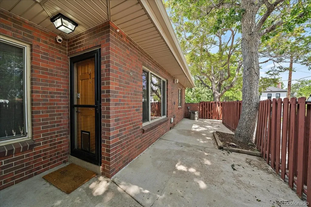 2424 W 35th Avenue Denver CO 80211