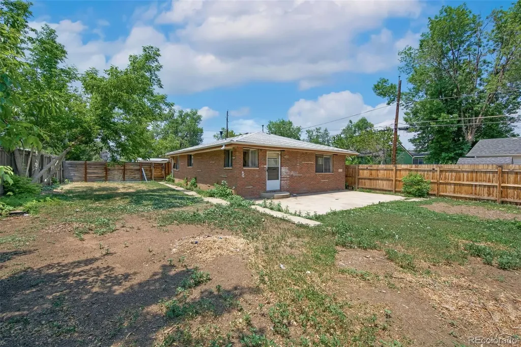 406 S Harrison Avenue Lafayette CO 80026