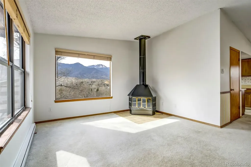 2385 Stepping Stones Way Colorado Springs CO 80904
