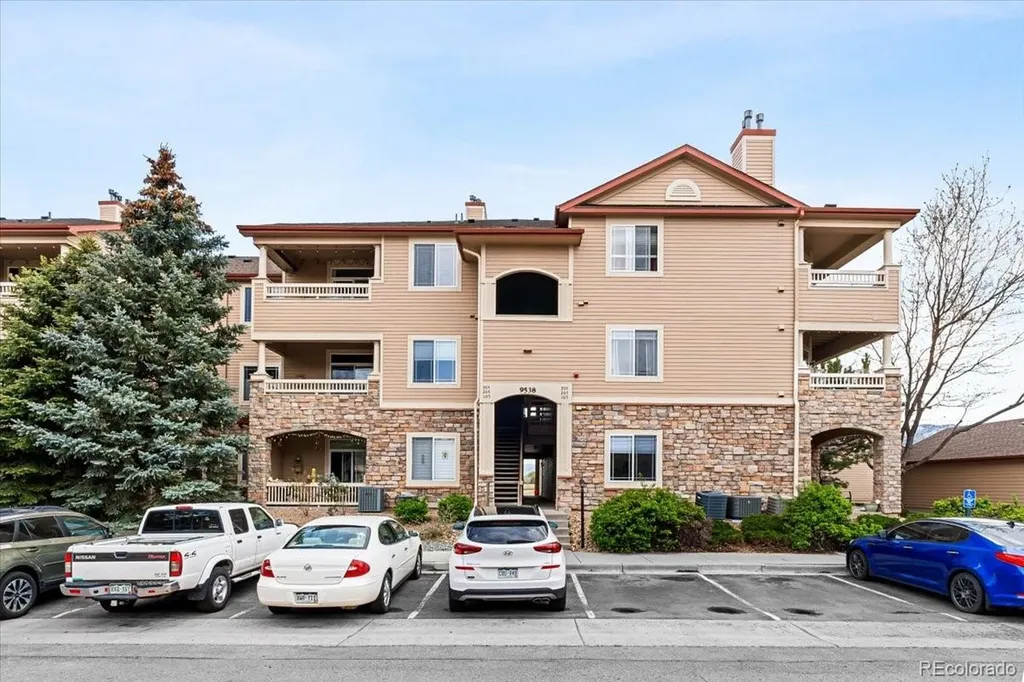 9538 W San Juan Circle Littleton CO 80128