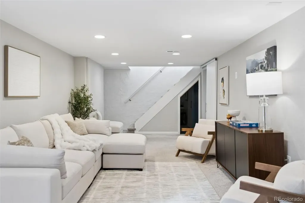 3045 N Columbine Street Denver CO 80205