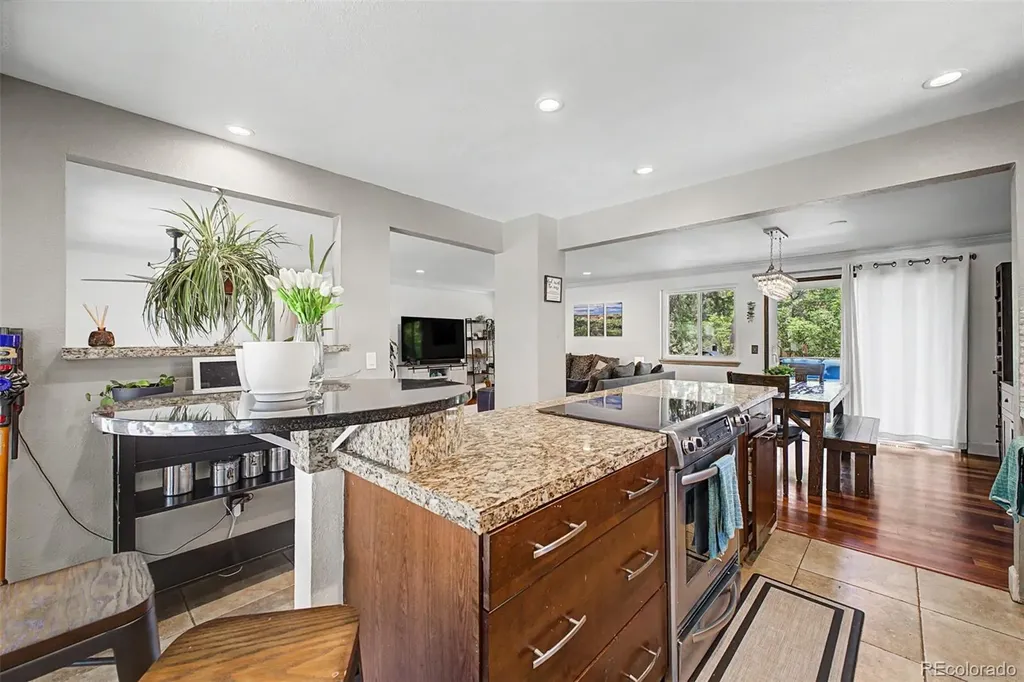 7003 S Yukon Street Littleton CO 80128