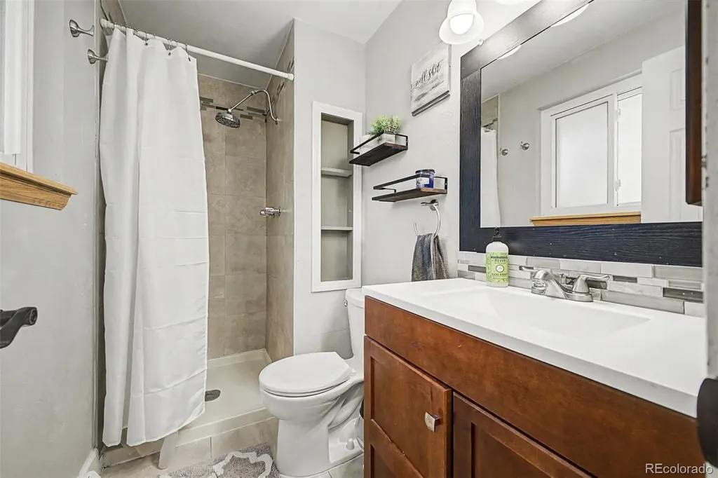 7003 S Yukon Street Littleton CO 80128