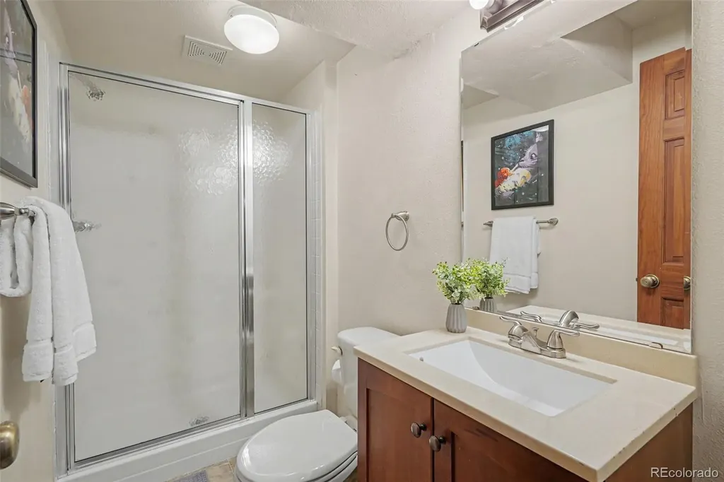 3805 W Union Avenue Denver CO 80236