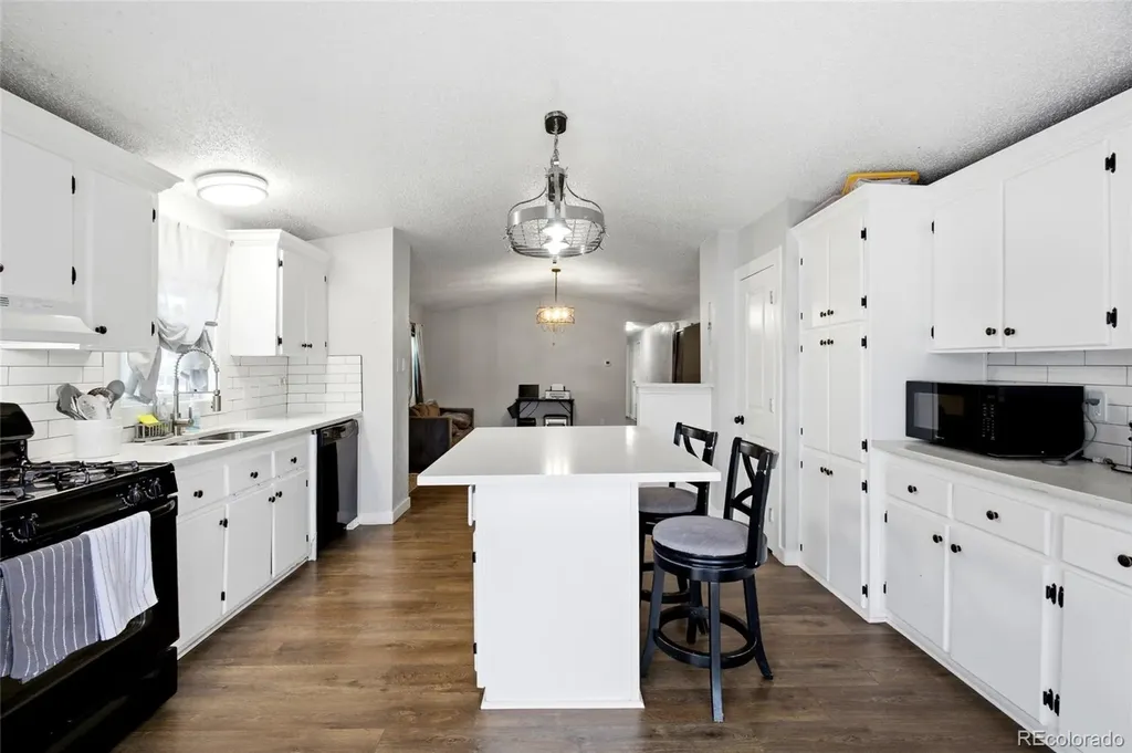 2551 W 92nd Avenue Denver CO 80260