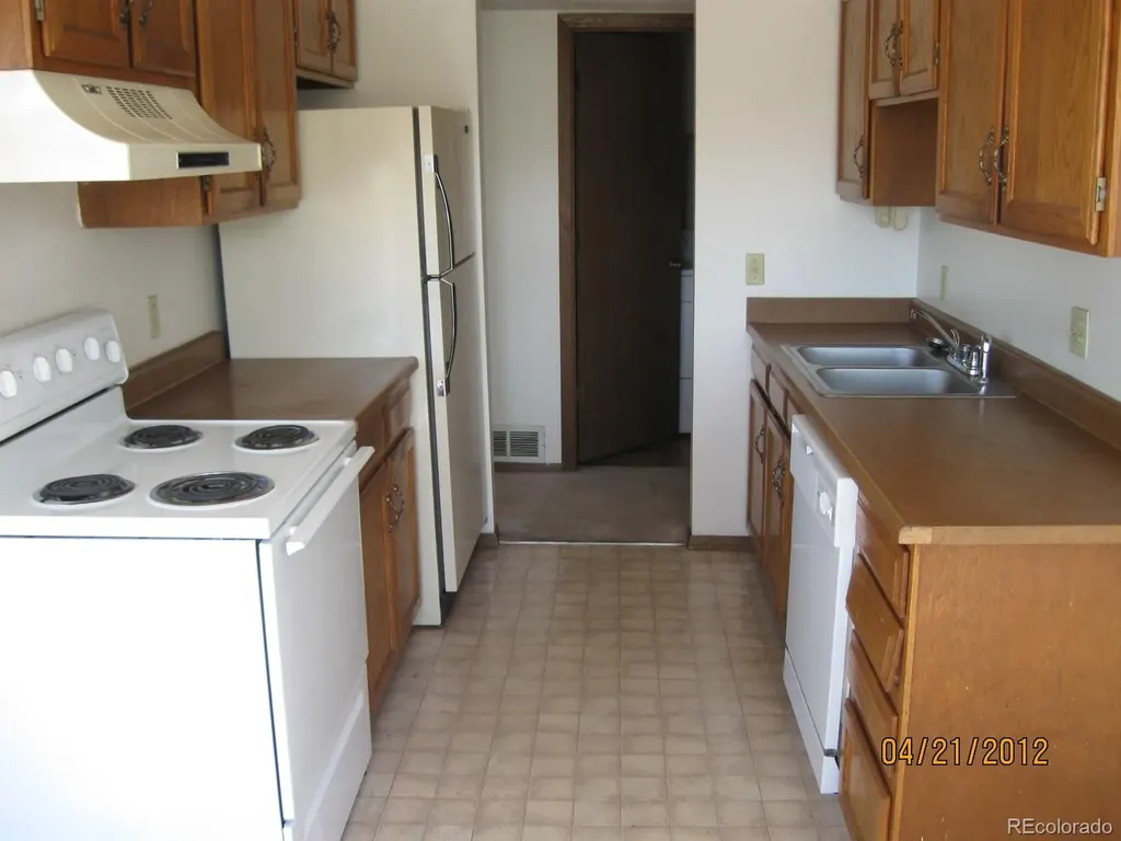 17600 E Loyola Drive Aurora CO 80013