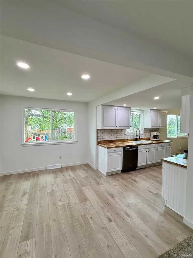 11124 Cherokee Street Northglenn CO 80234