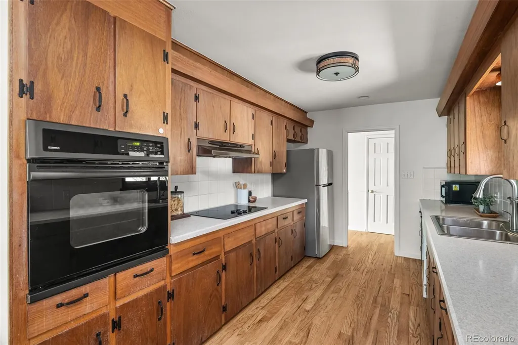 6944 S Lakeview Street Littleton CO 80120