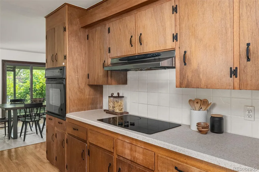 6944 S Lakeview Street Littleton CO 80120