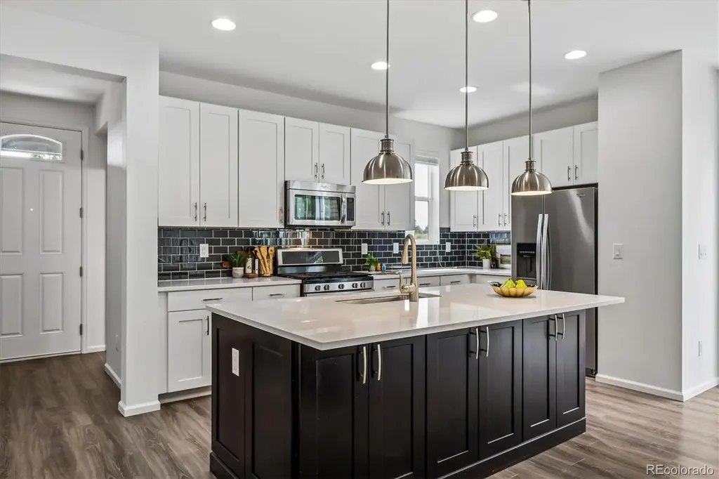 5167 Clinton Street Denver CO 80238