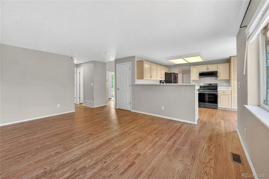 5414 Oak Street Arvada CO 80002