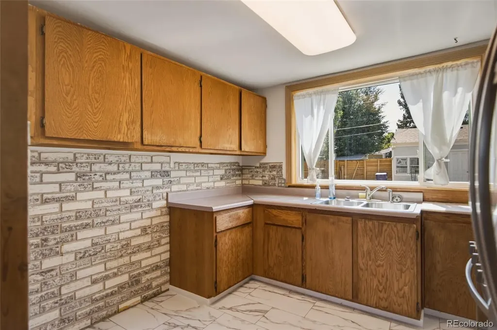 1145 S Vrain Street Denver CO 80219