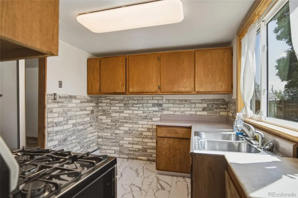 1145 S Vrain Street Denver CO 80219