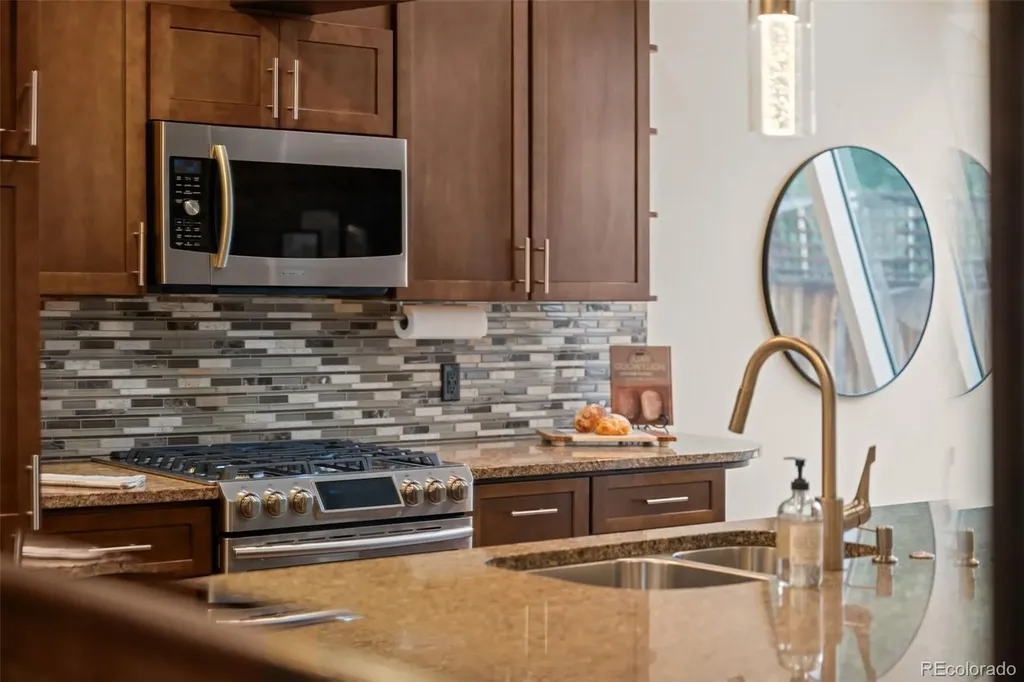 5283 Union Court Arvada CO 80002