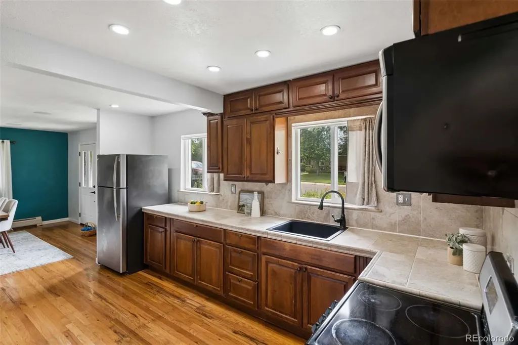 556 S Canosa Court Denver CO 80219
