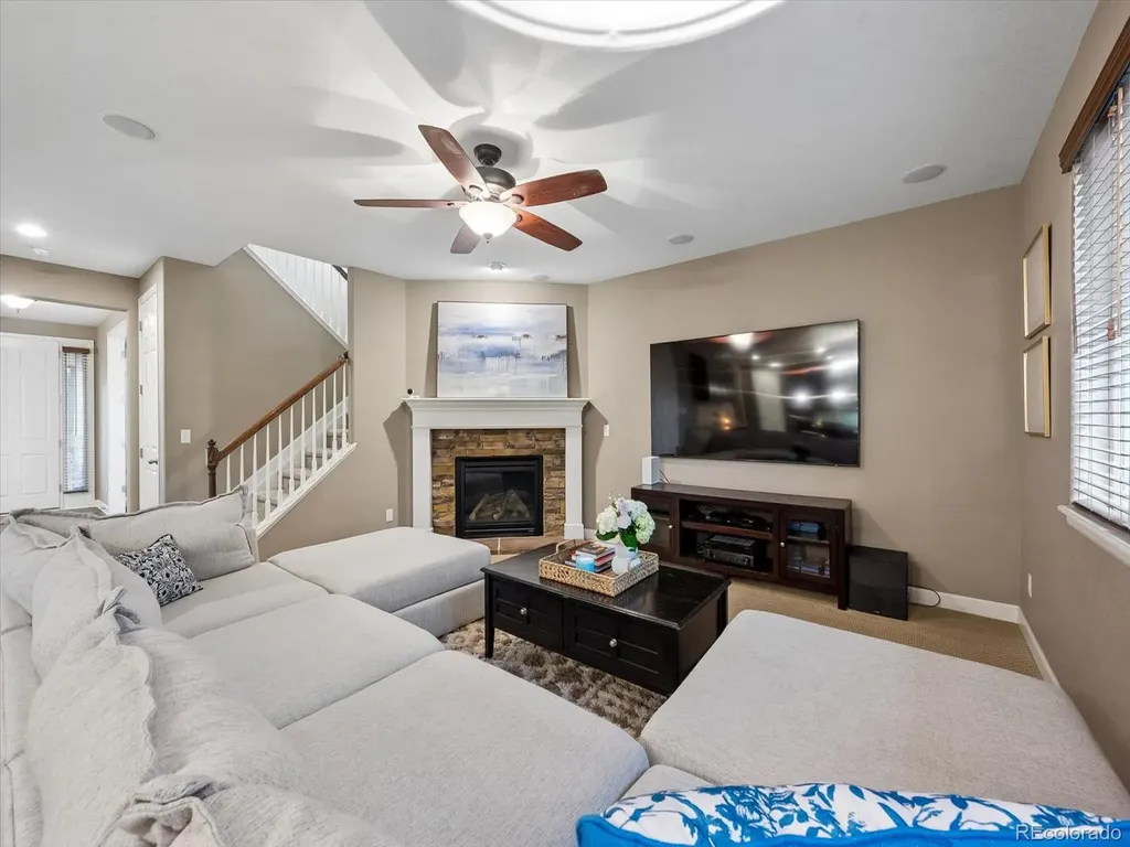 6320 S Langdale Way Aurora CO 80016