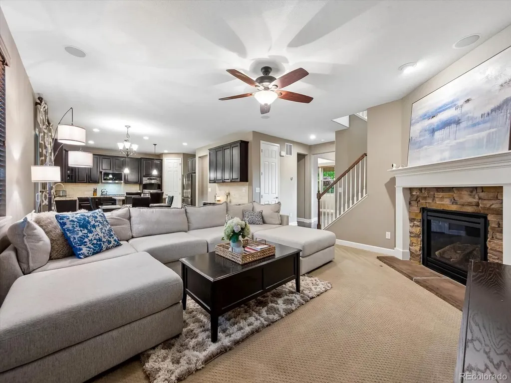 6320 S Langdale Way Aurora CO 80016