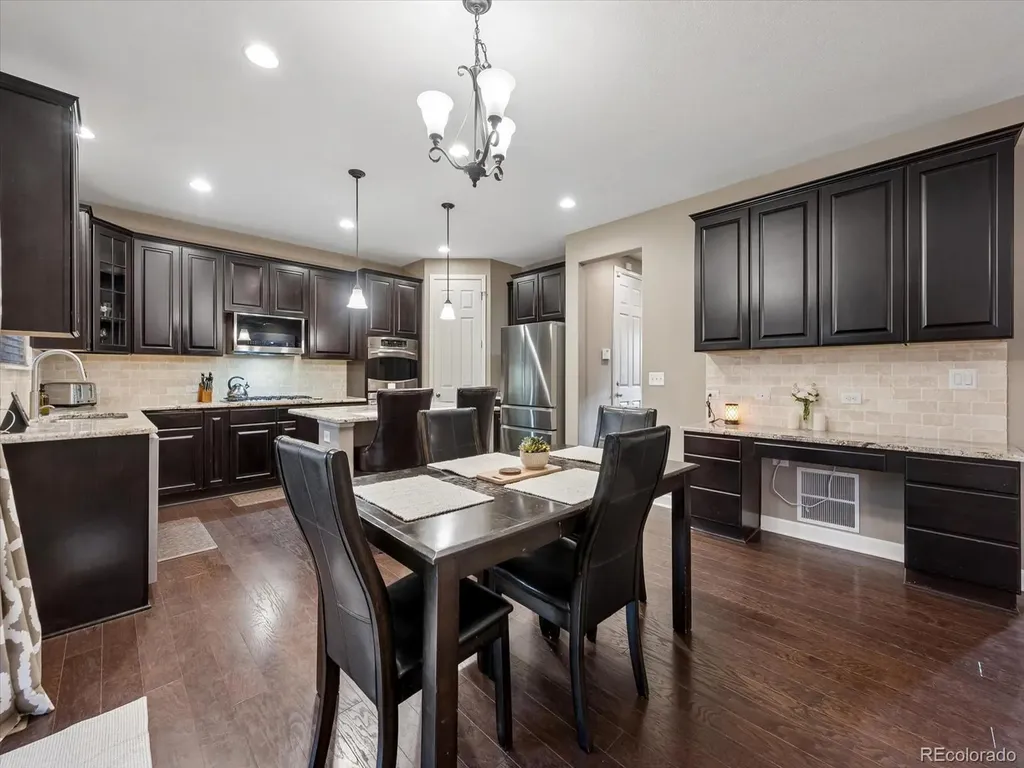 6320 S Langdale Way Aurora CO 80016