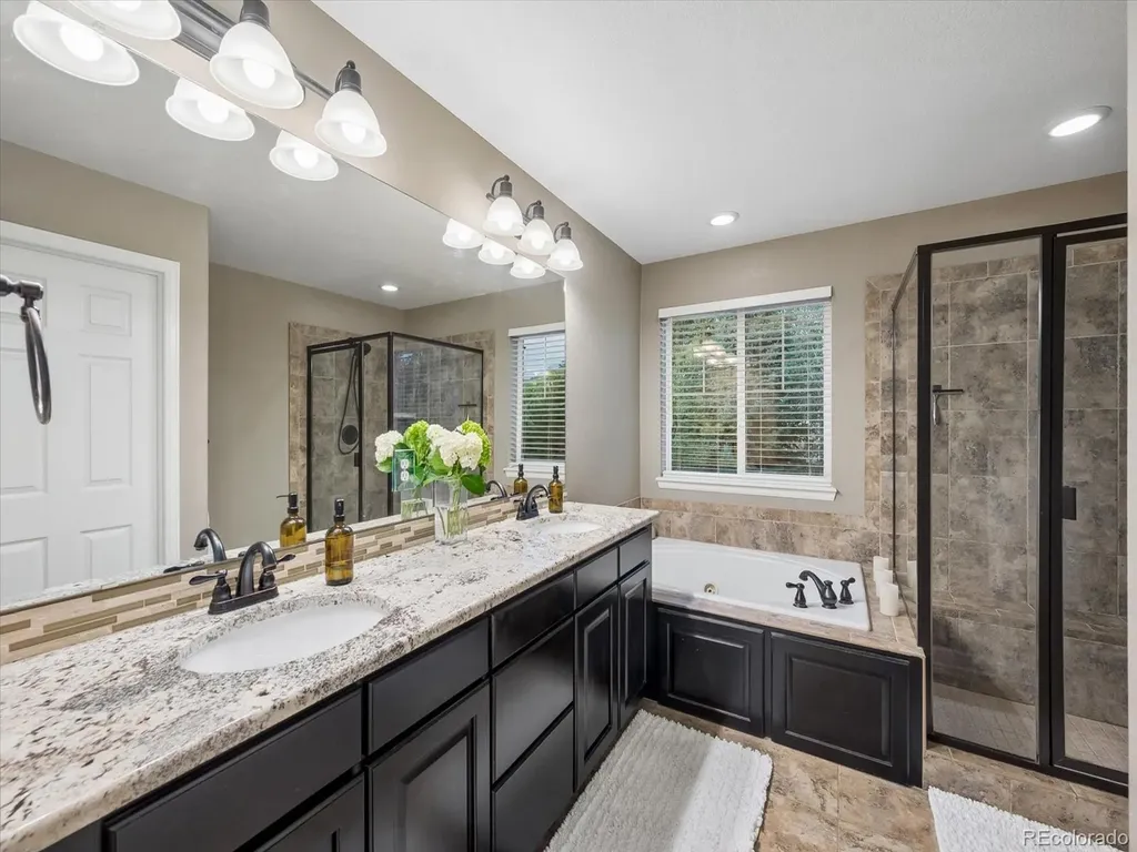 6320 S Langdale Way Aurora CO 80016