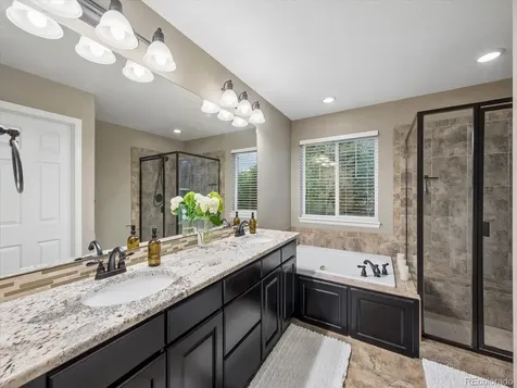6320 S Langdale Way Aurora CO 80016