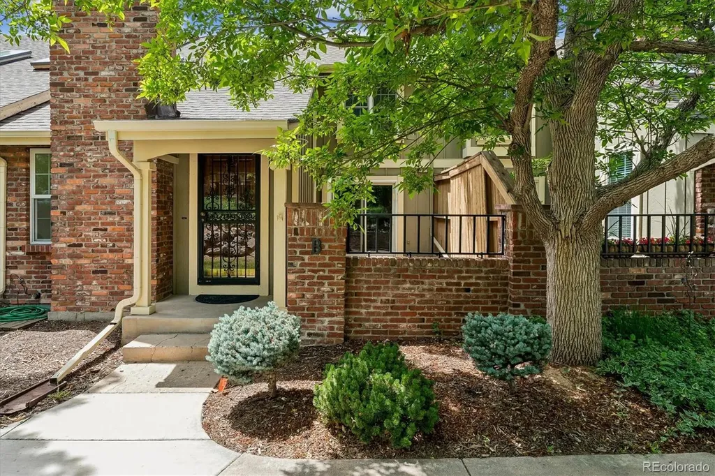2763 W Long Drive Littleton CO 80120