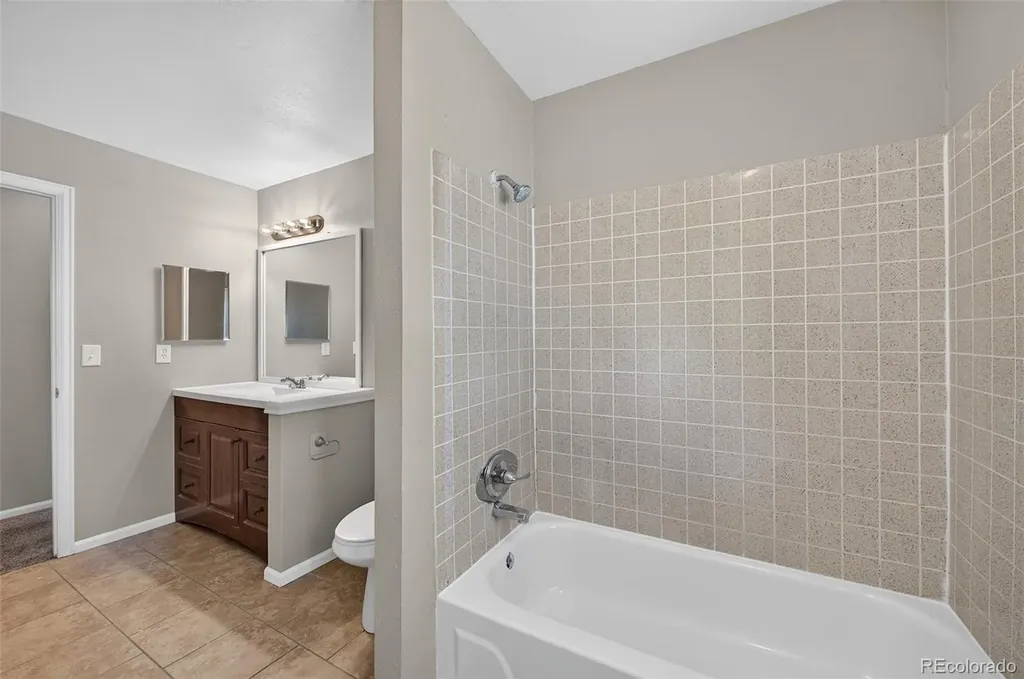 446 S Lima Circle Aurora CO 80012