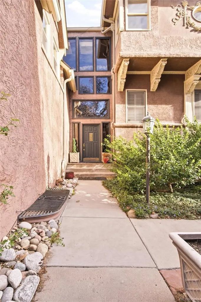 999 N Emerson Street Denver CO 80218