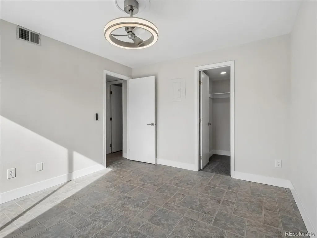 5250 S Huron Way Littleton CO 80120