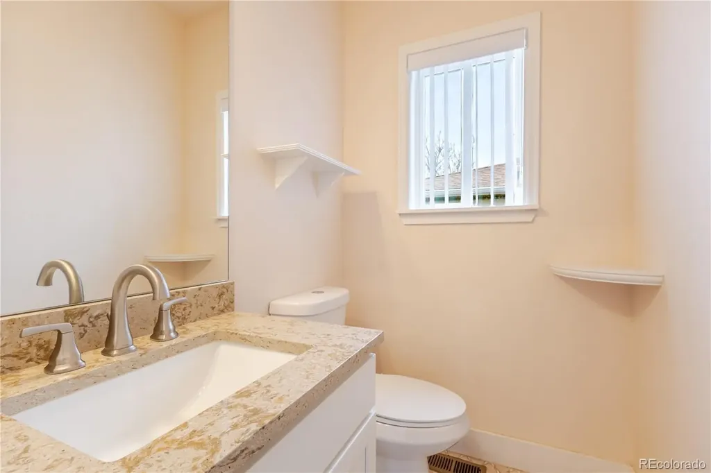 995 S Locust Street Denver CO 80224