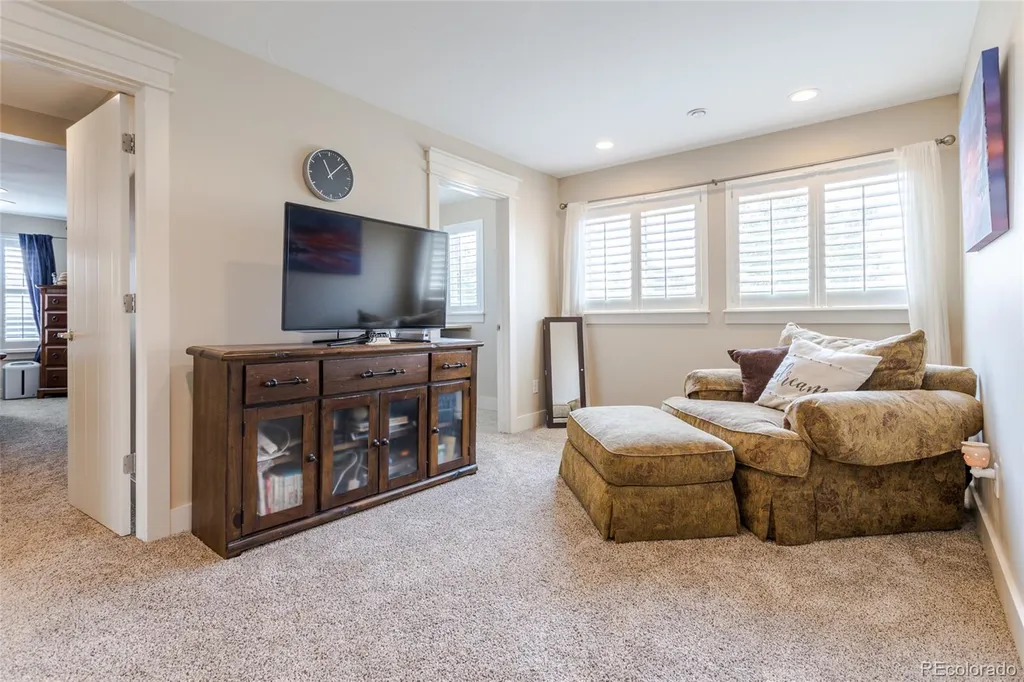 24967 E Geddes Circle Aurora CO 80016
