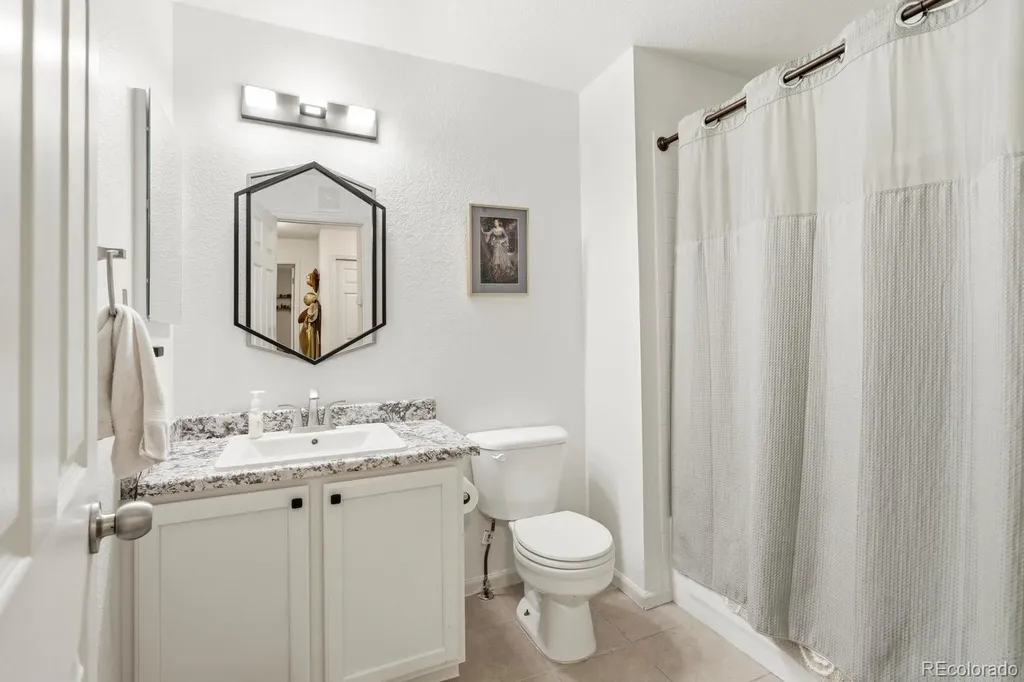 4232 S Blackhawk Circle Aurora CO 80014