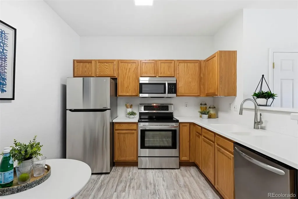 912 S Yampa Street Aurora CO 80017