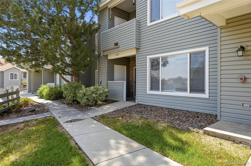 912 S Yampa Street Aurora CO 80017