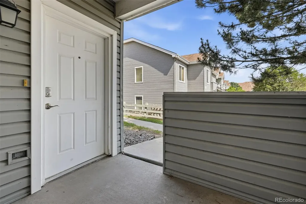 912 S Yampa Street Aurora CO 80017