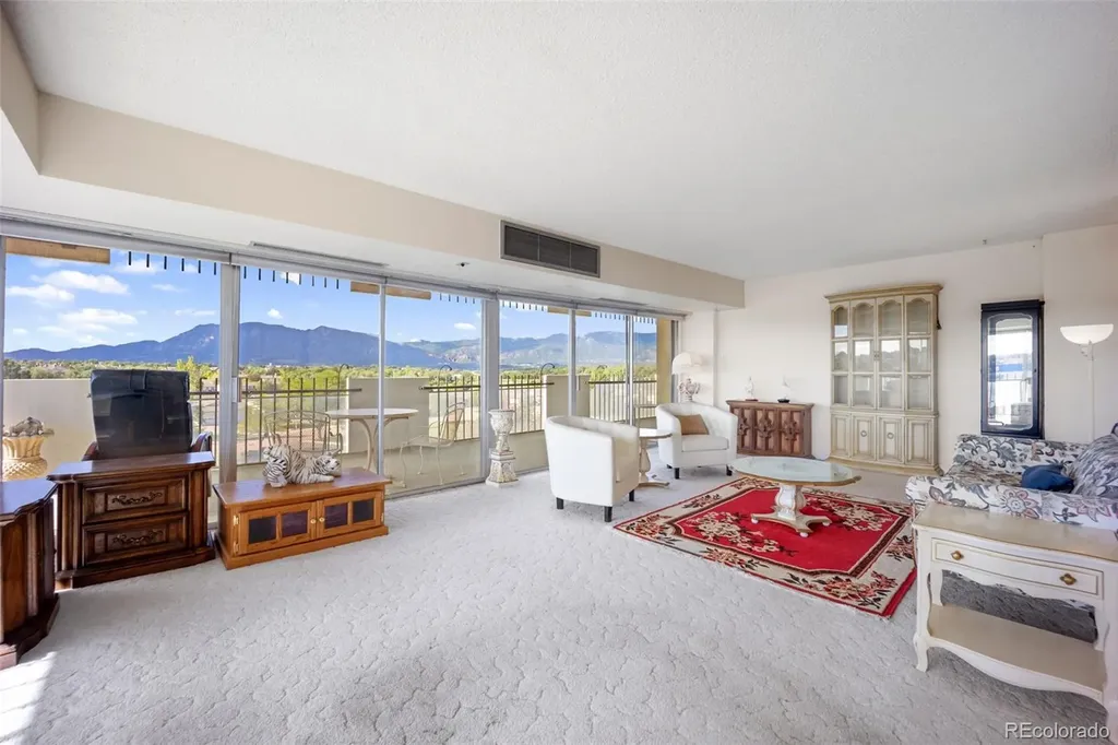 411 Lakewood Circle Colorado Springs CO 80910