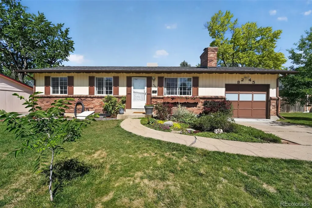 8245 Ames Way Arvada CO 80003