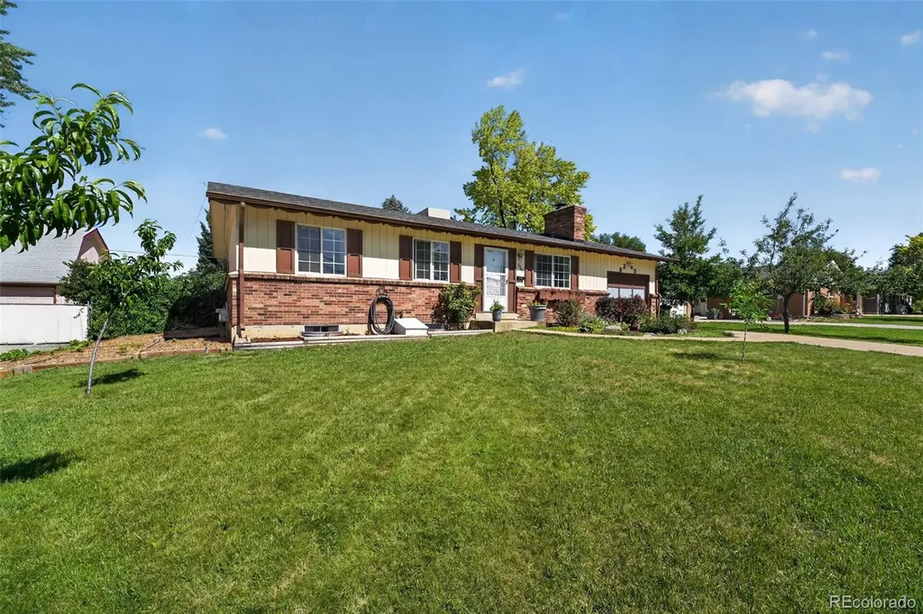 8245 Ames Way Arvada CO 80003