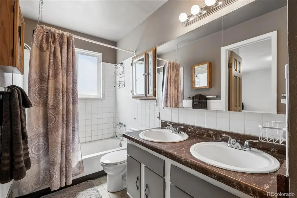 4810 W 60th Avenue Arvada CO 80003