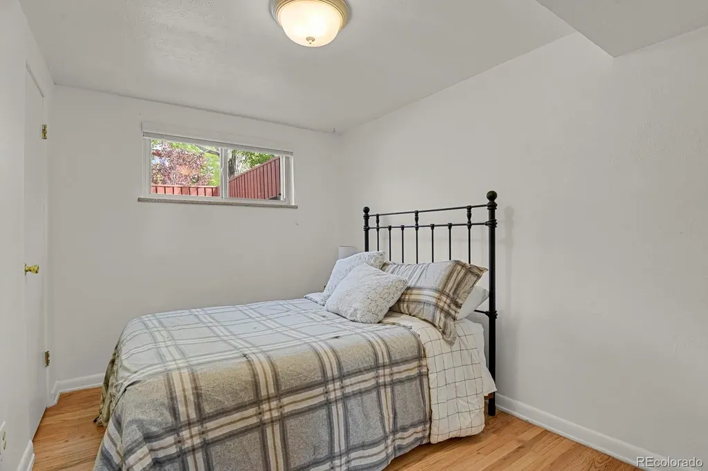 3290 W Fairview Place Denver CO 80211