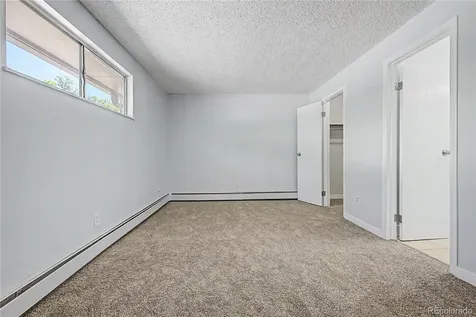 21 Newark Street Aurora CO 80012
