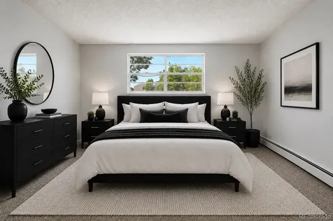 21 Newark Street Aurora CO 80012