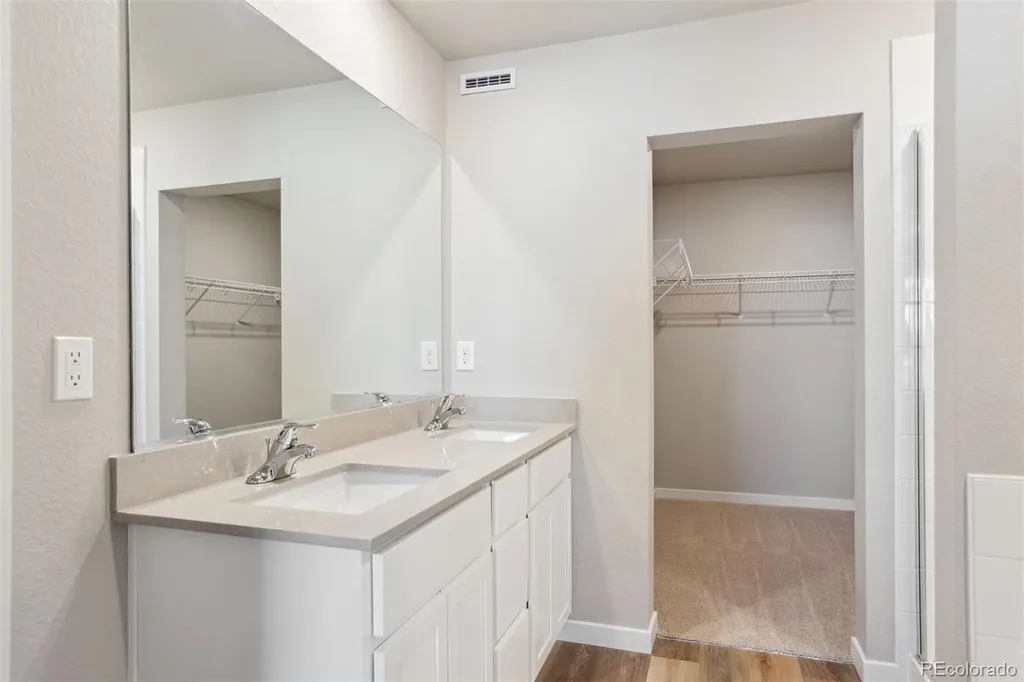 48165 Shetland Drive Bennett CO 80102