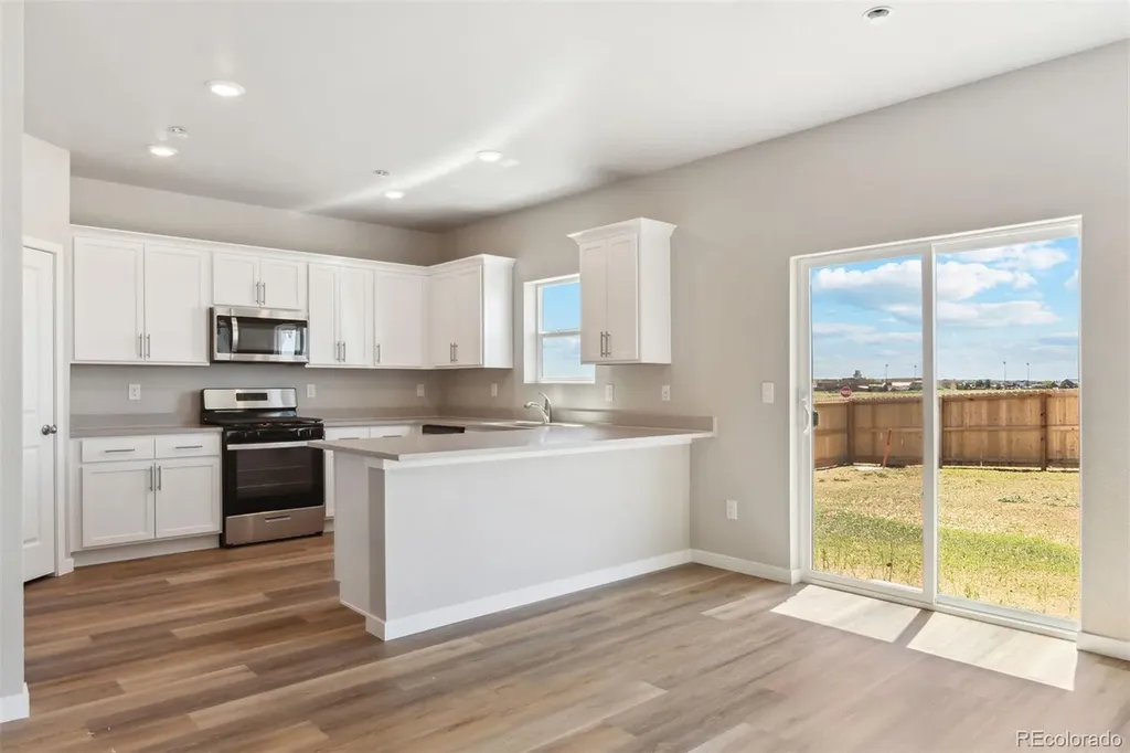 48165 Shetland Drive Bennett CO 80102